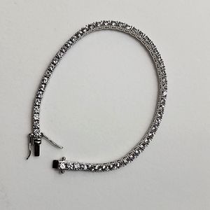 .925 silver tennis bracelet 😍
